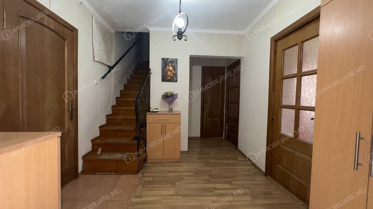 Botanica, Strada Valea Crucii, Toamna de Aur, Chișinău