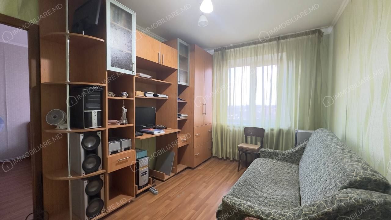Botanica, Strada Valea Crucii, Toamna de Aur, Chișinău