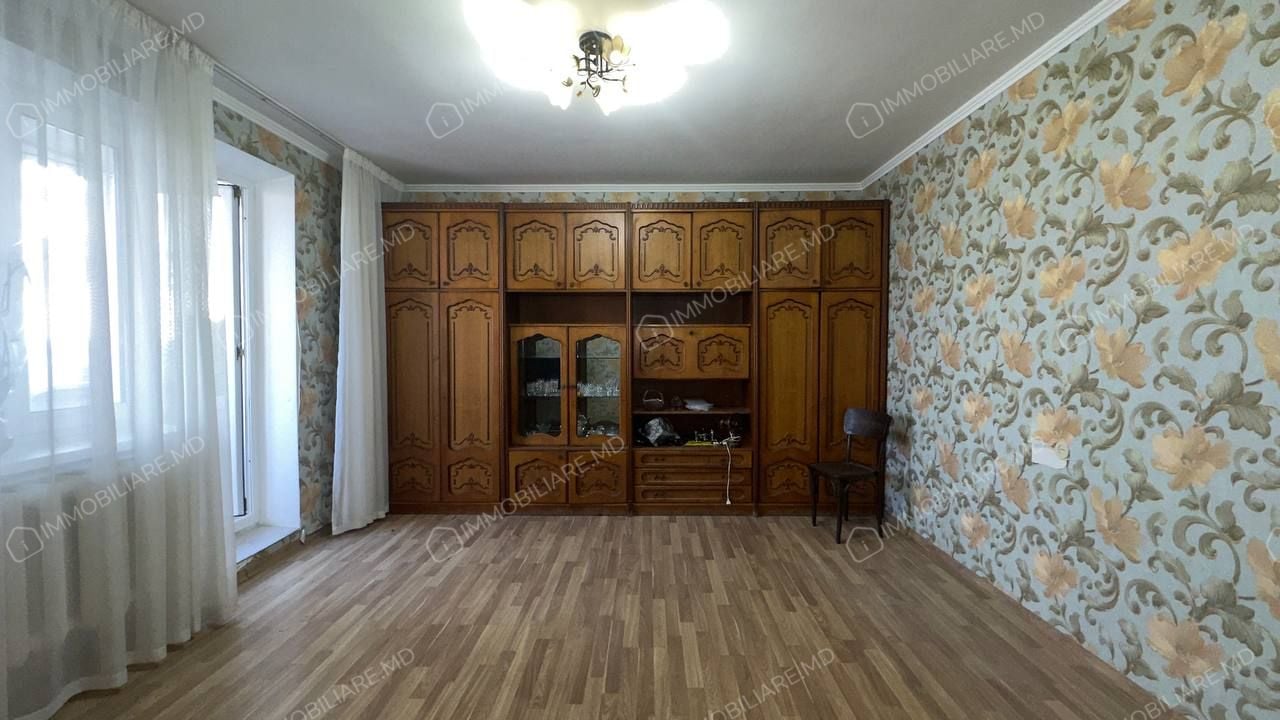 Botanica, Strada Valea Crucii, Toamna de Aur, Chișinău