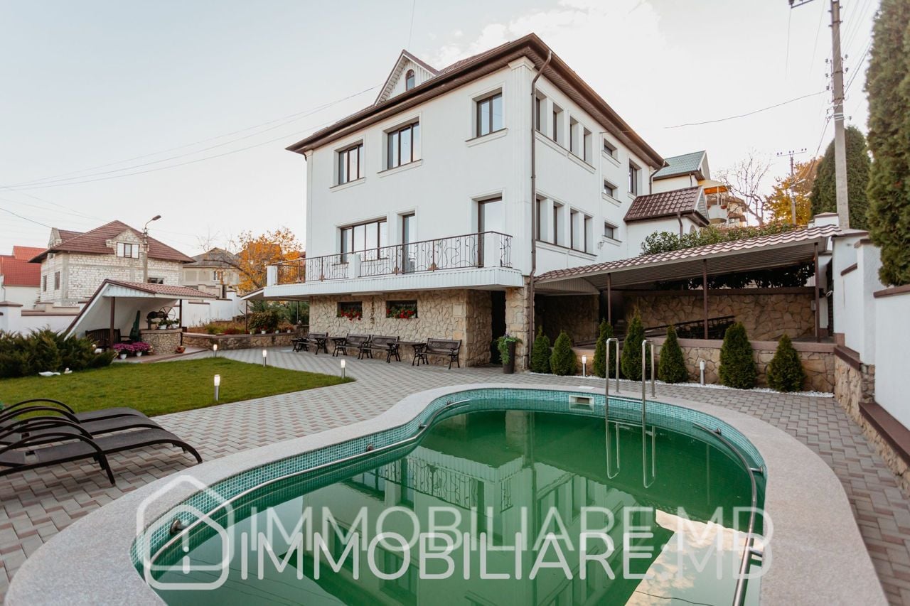 Casă cu 3 niveluri, or. Ialoveni - Photo 1