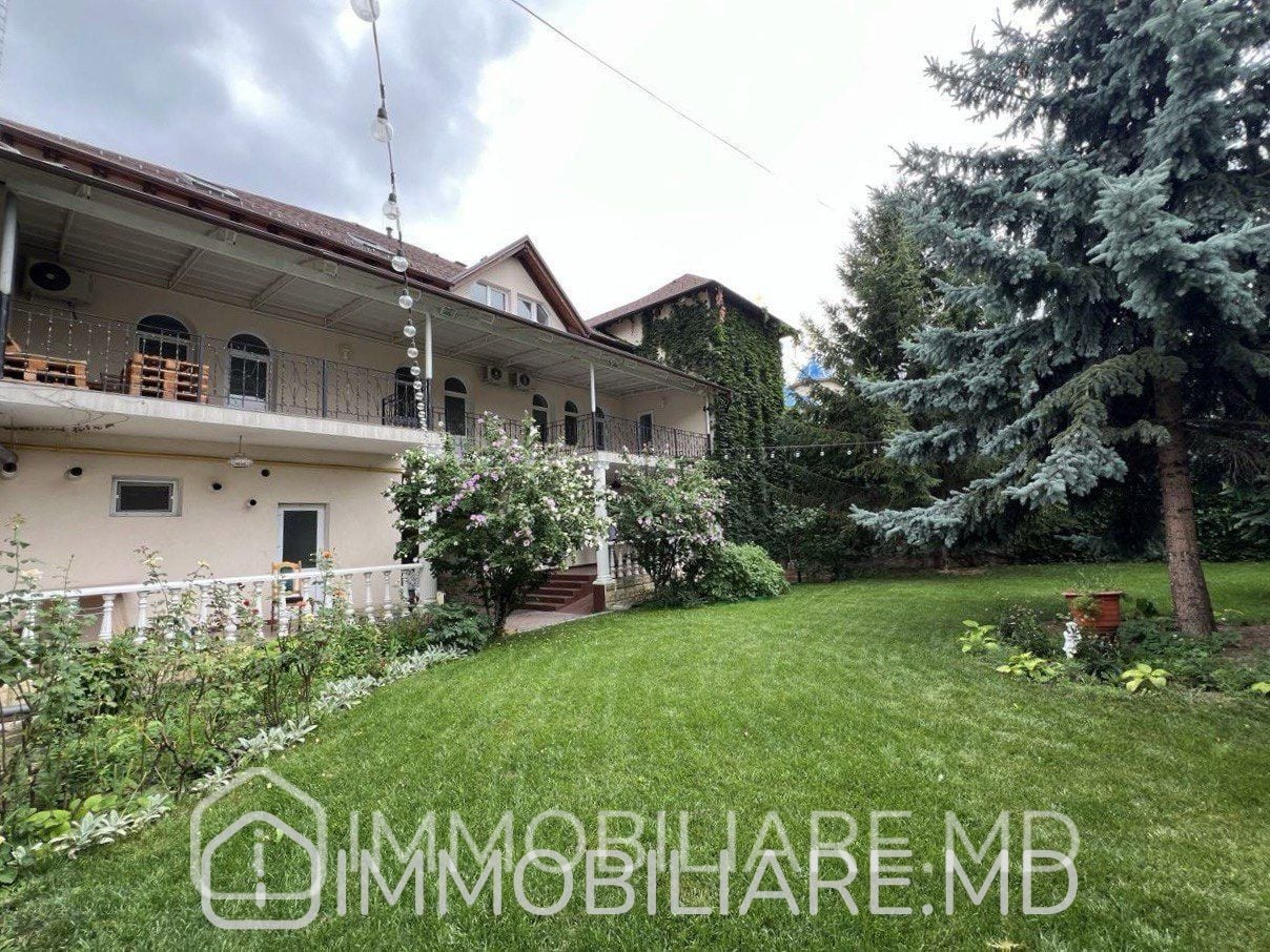 Spațiu comercial cu 3 niveluri, sect. Centru - Photo 1