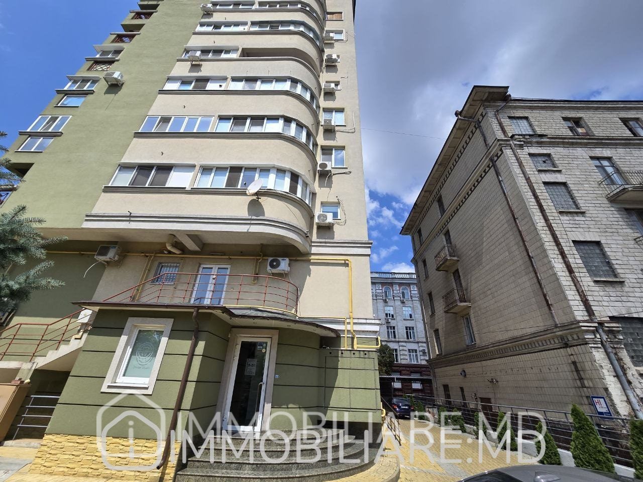Apartament cu 3 camere, sect. Centru - Photo 1