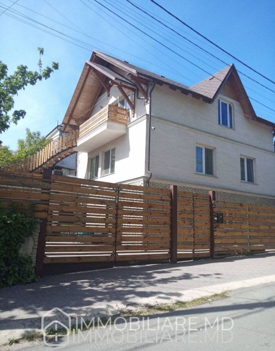 Casă cu 3 niveluri, sect. Sculeni - Photo 1
