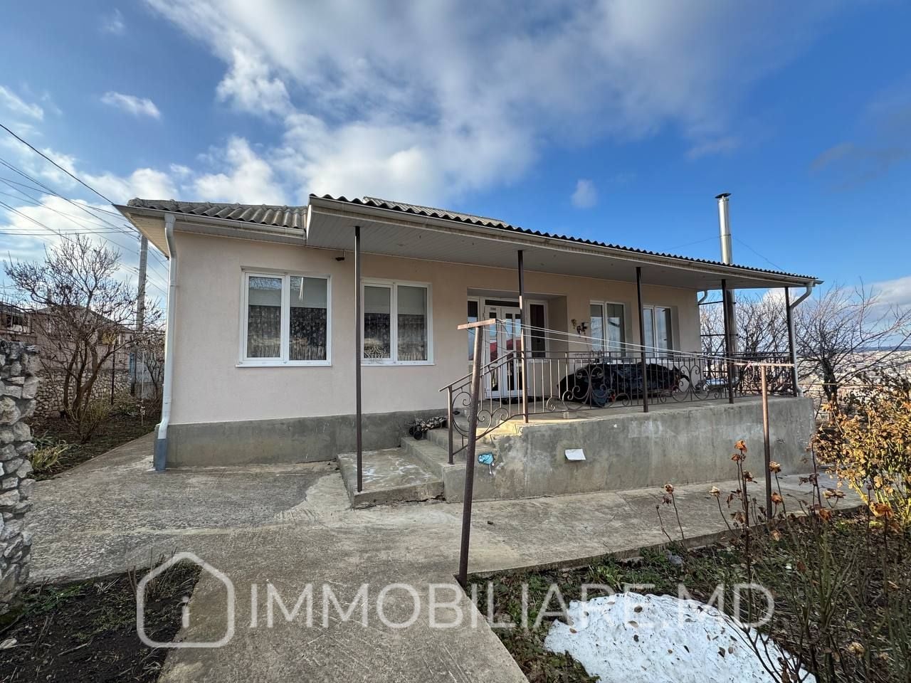 Casă, or. Ialoveni - Photo 1