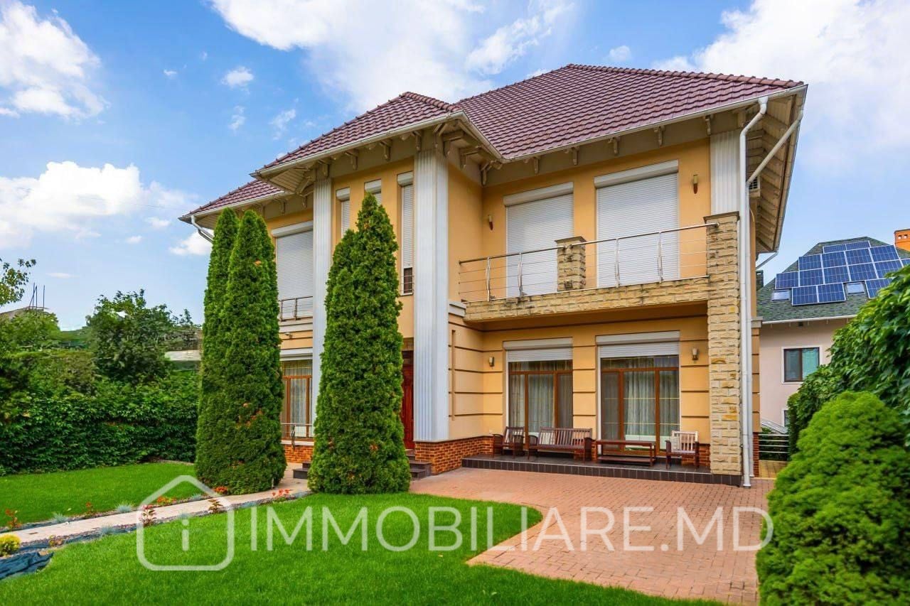 Casă cu 2 niveluri, sect. Centru - Photo 1