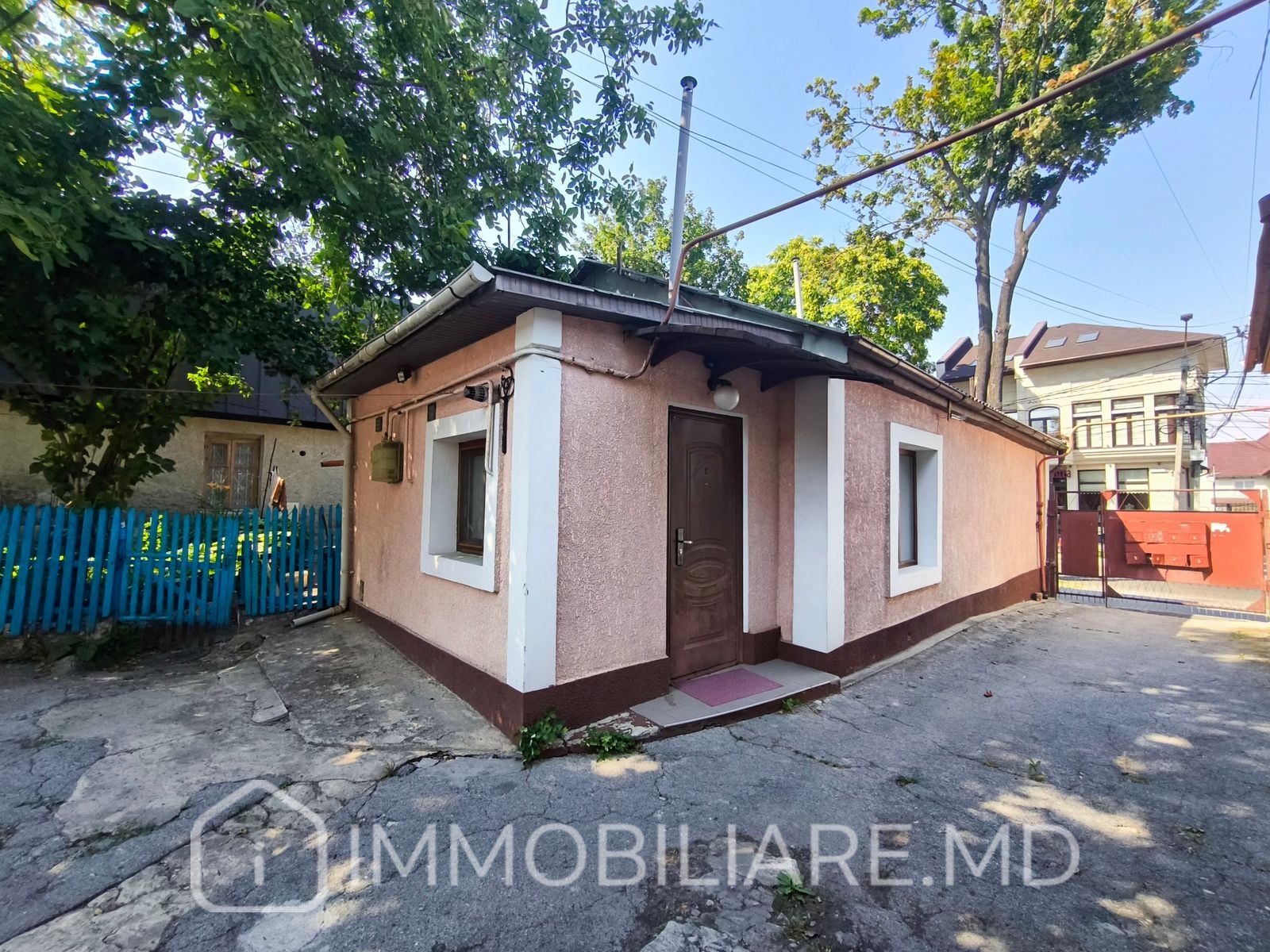 Apartament la sol cu 1 cameră, sect. Centru - Photo 1