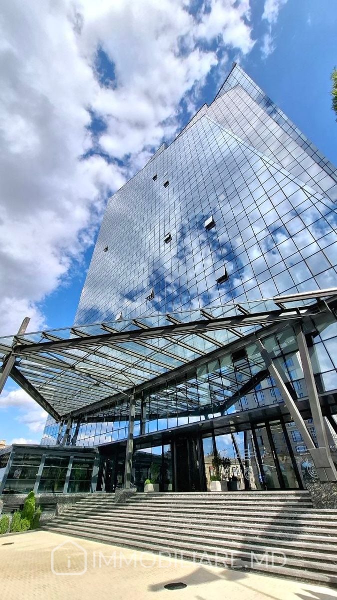 Oficiu, sect. Centru, Business Centru "Royal Tower" - Photo 1