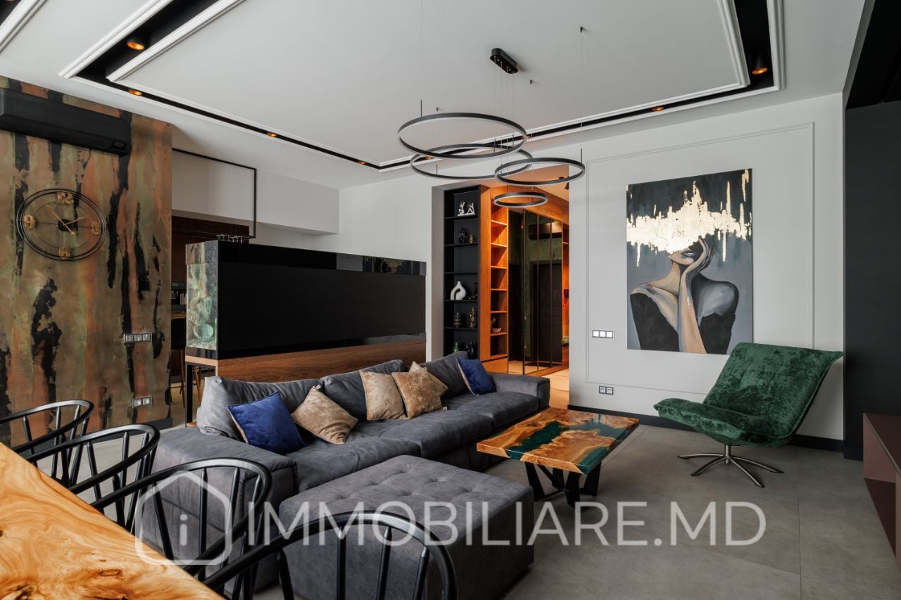 Penthouse cu 3 camere, sect. Centru - Photo 1
