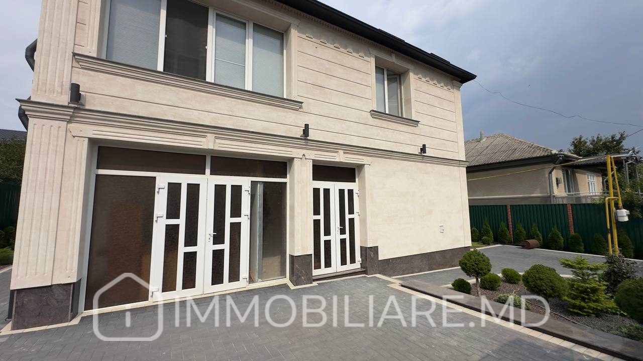 Casă cu 2 niveluri, loc. Dănceni  - Photo 1