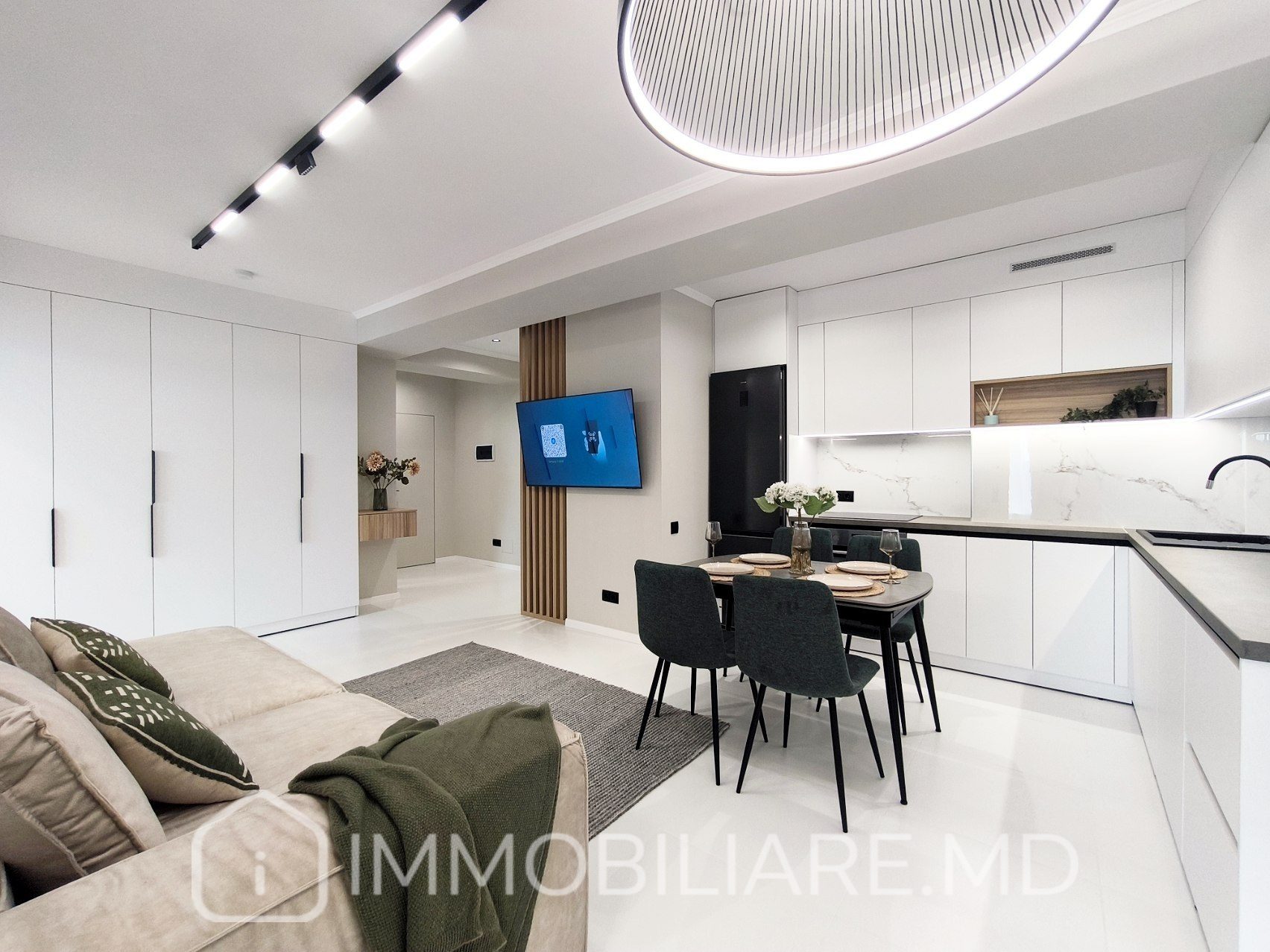 Apartament cu 3 camere, sect. Telecentru - Photo 1