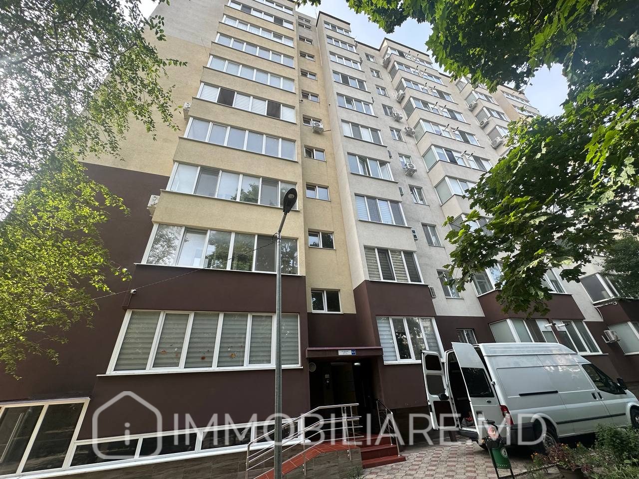 Apartament cu 2 camere, sect. Telecentru  - Photo 1