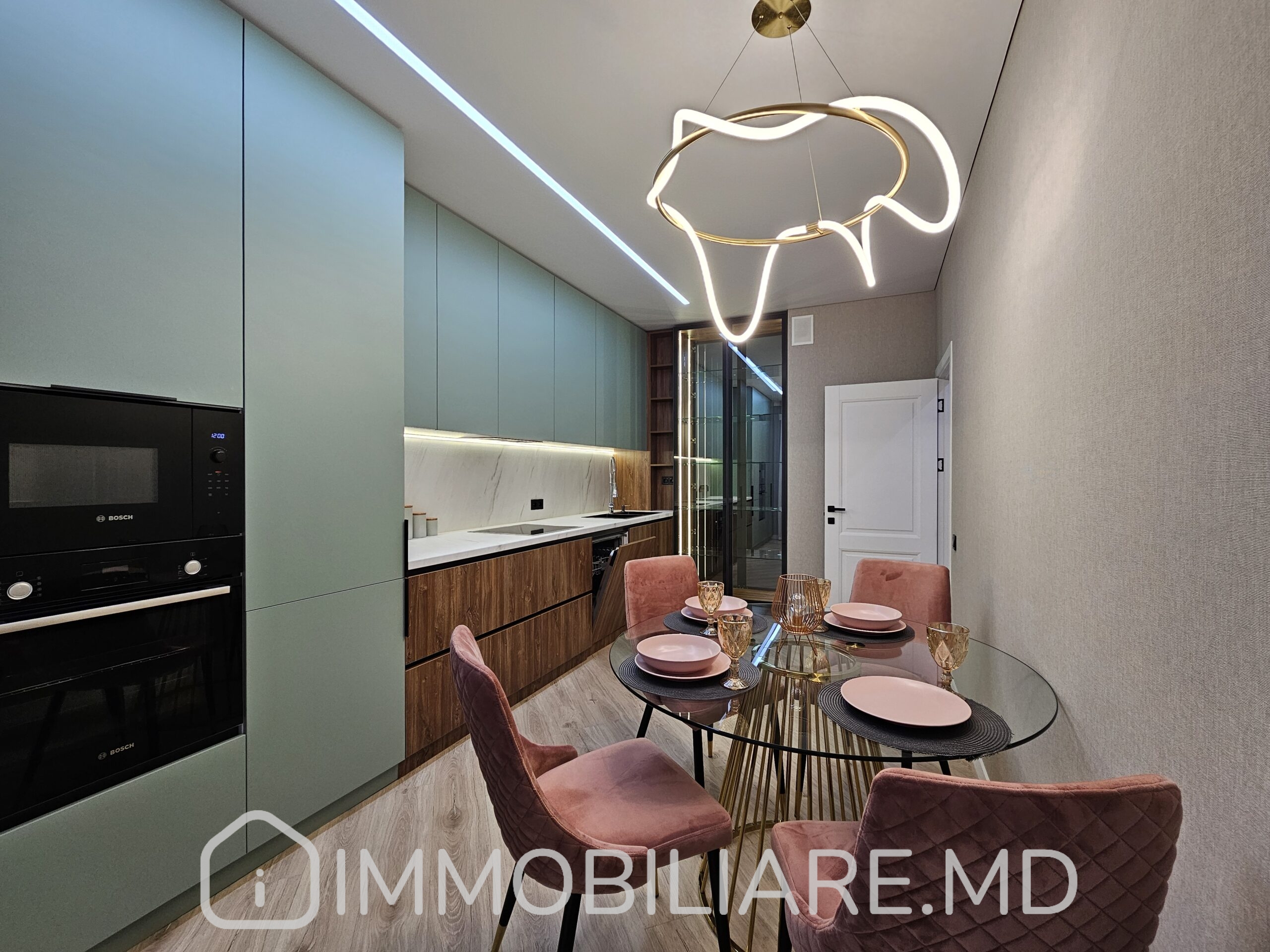 Apartament cu 3 camere, sect. Centru - Photo 1