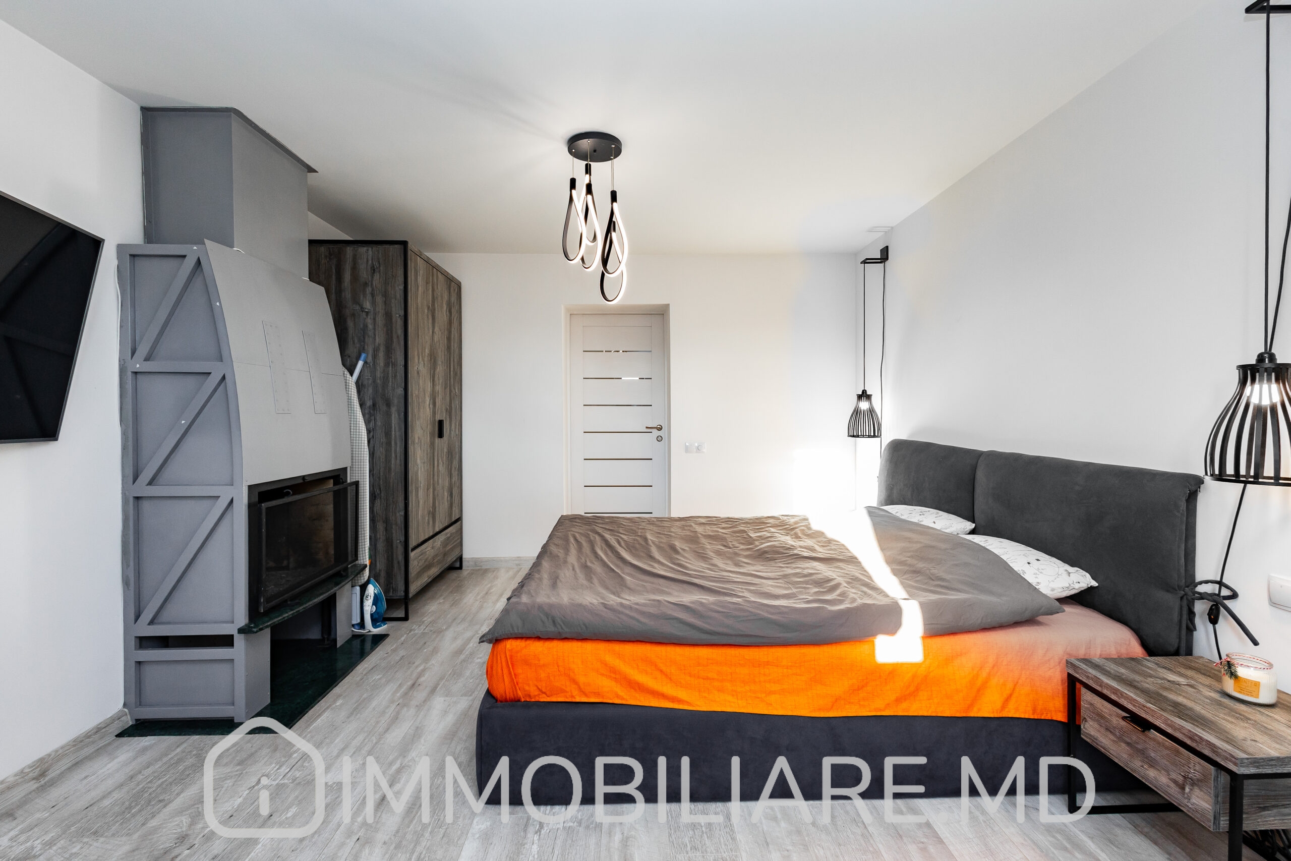 Apartament cu 2 camere, sect. Centru - Photo 1