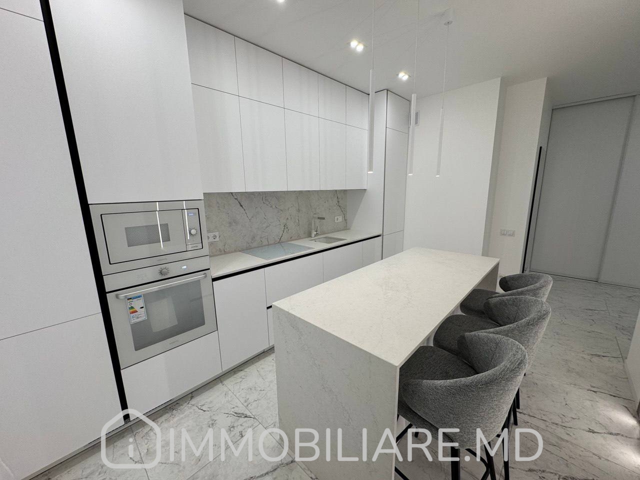 Apartament cu 2 camere, sect. Centru - Photo 1